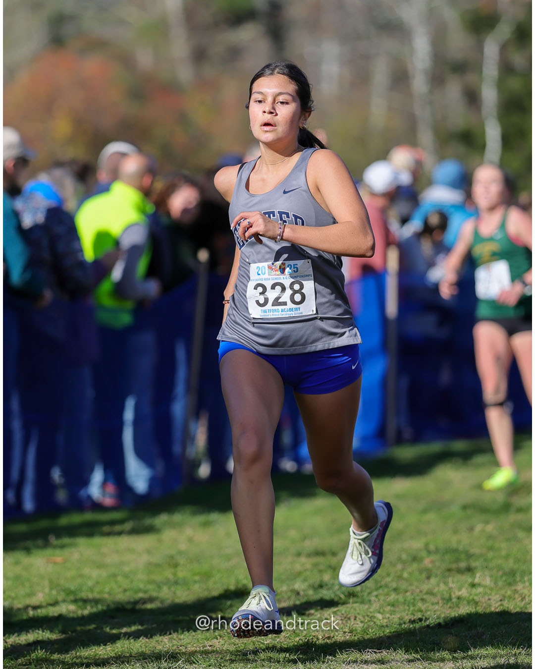 Ashleigh MacEachern, Exeter High School, P169, 22:20.11 - New England Cross Country State Championship - Thetford Vt - November 8, 2025 File: ./dir-1-Girls-Championship/251108-2025-New England-Cross-Country-Championships-Thetford-VT-342-296A5944.jpg Ashleigh MacEachern, Exeter High School, P169, 22:20.11 - New England Cross Country State Championship - Thetford Vt - November 8, 2025 – 2…